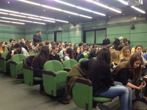 Il pubblico presente in sala costituito da studenti liceali - Mirabello Cultura 2016 - Lectio Magistralis Marco Balzano